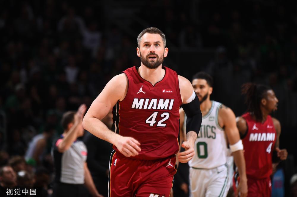 英超赛场上 英超赛场上