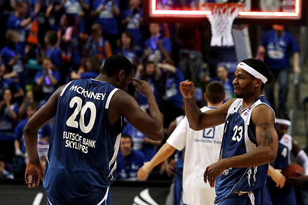 在边路与肋 在边路与肋