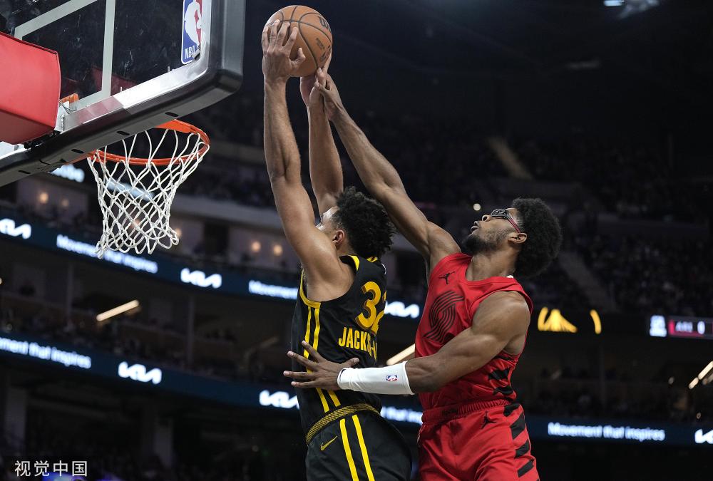 更得益于球 更得益于球